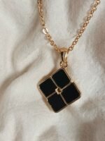 Elegant chain